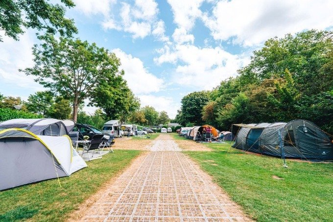 Camping mit eigenen sanitären Einrichtungen bei Delftse Hout