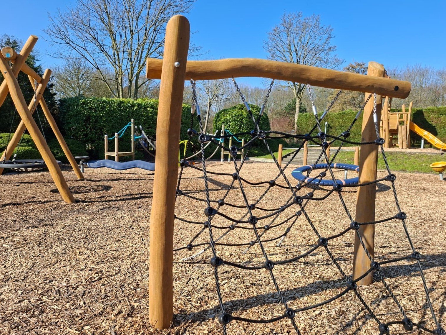 Unser Spielplatz wurde renoviert!